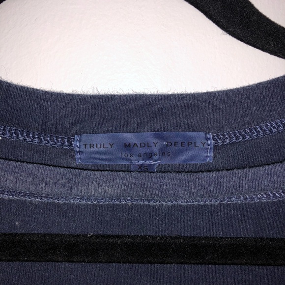 Urban Outfitters deep v soft tee - Picture 2 of 4